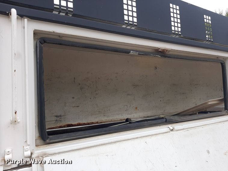 image for item KD9198 2000 Freightliner FL70  utility / service truck