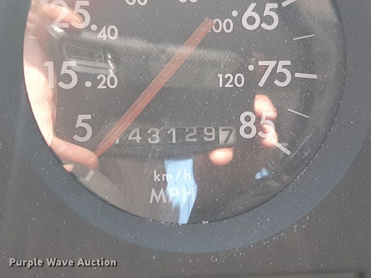 image for item KD9198 2000 Freightliner FL70  utility / service truck