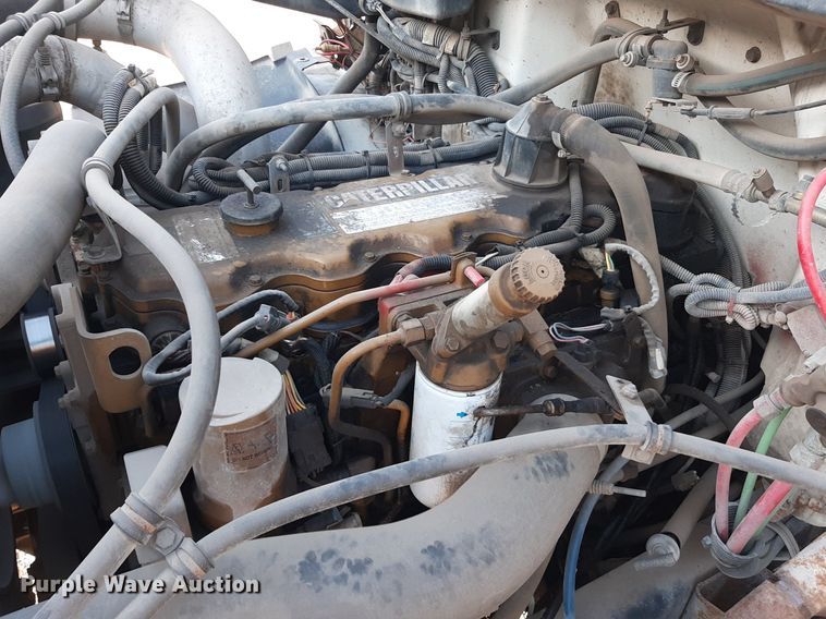 image for item KD9198 2000 Freightliner FL70  utility / service truck