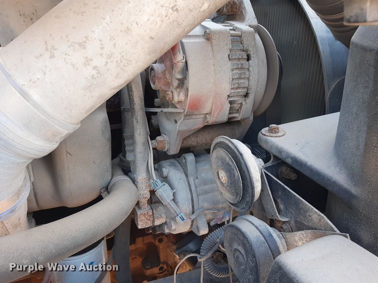 image for item KD9198 2000 Freightliner FL70  utility / service truck