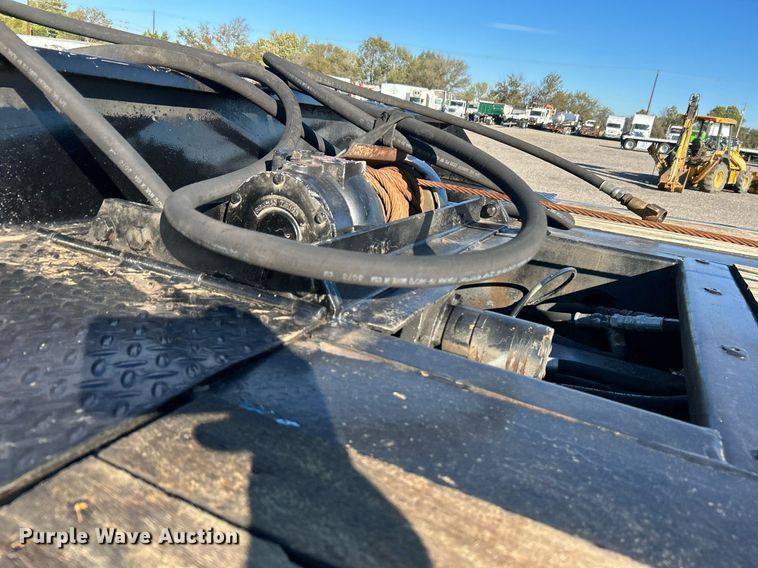 image for item KH9577 1991 Trail King TK70SA-182 drop deck equipment trailer