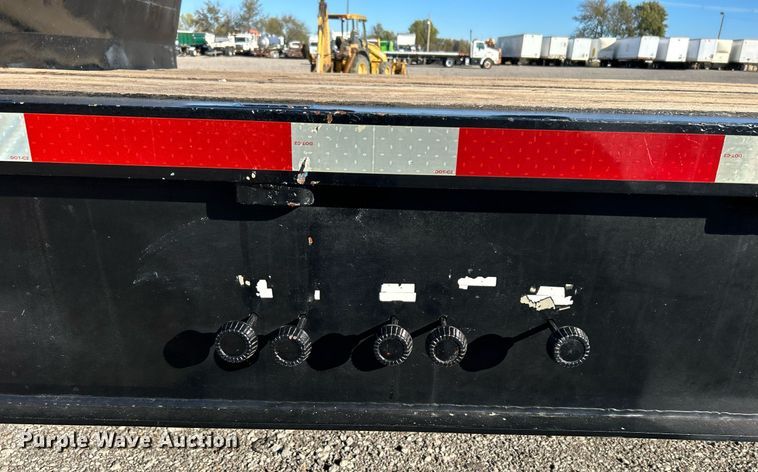 image for item KH9577 1991 Trail King TK70SA-182 drop deck equipment trailer