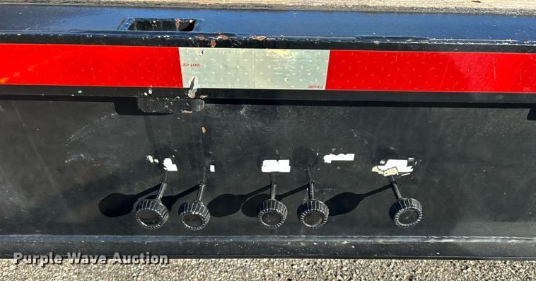 image for item KH9577 1991 Trail King TK70SA-182 drop deck equipment trailer
