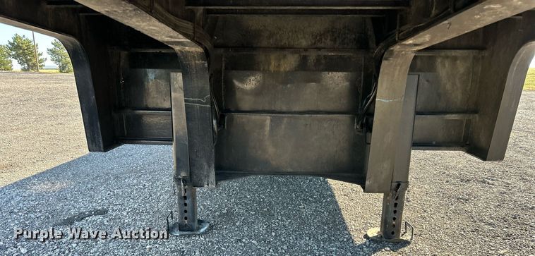 image for item KH9577 1991 Trail King TK70SA-182 drop deck equipment trailer