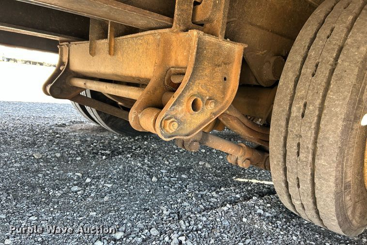 image for item KH9577 1991 Trail King TK70SA-182 drop deck equipment trailer