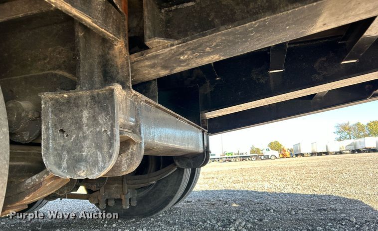 image for item KH9577 1991 Trail King TK70SA-182 drop deck equipment trailer