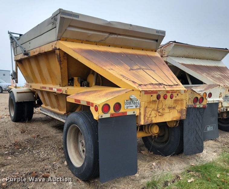 image for item KU9086 1994 Strick bottom dump pup trailer
