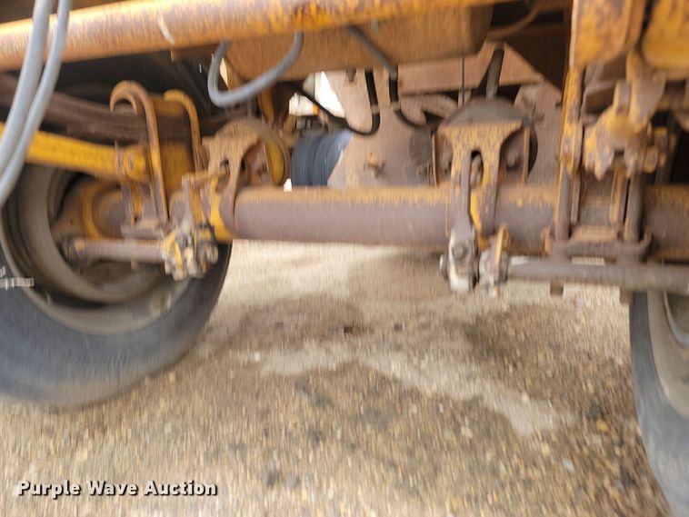 image for item KU9086 1994 Strick bottom dump pup trailer