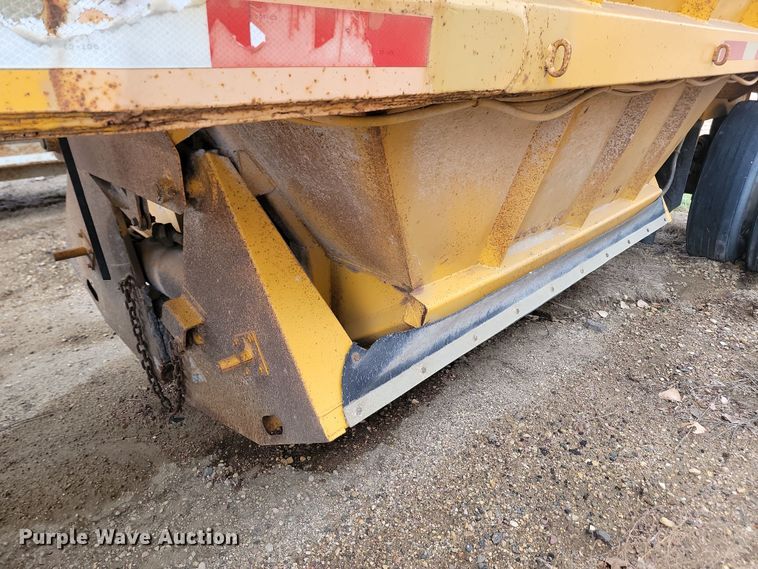image for item KU9086 1994 Strick bottom dump pup trailer