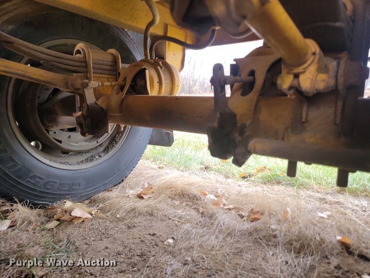 image for item KU9086 1994 Strick bottom dump pup trailer