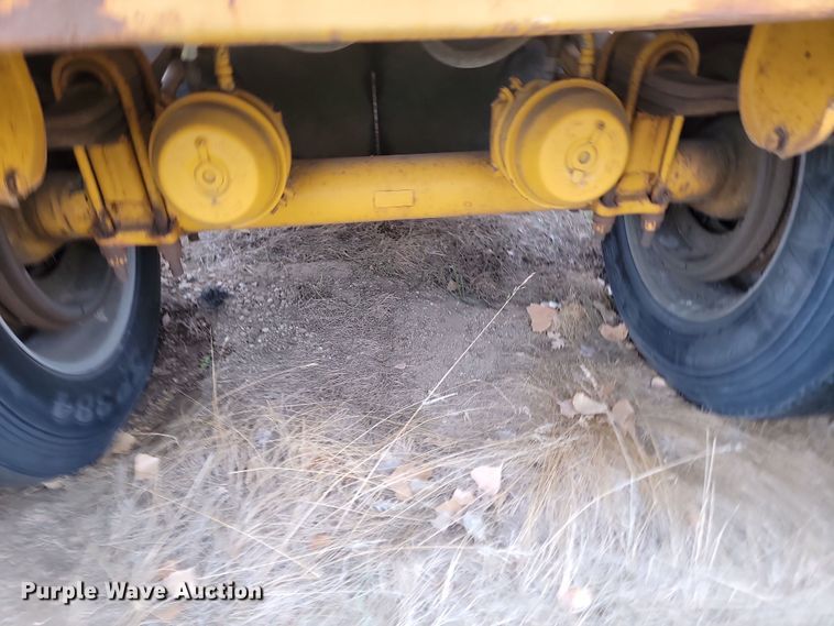 image for item KU9086 1994 Strick bottom dump pup trailer