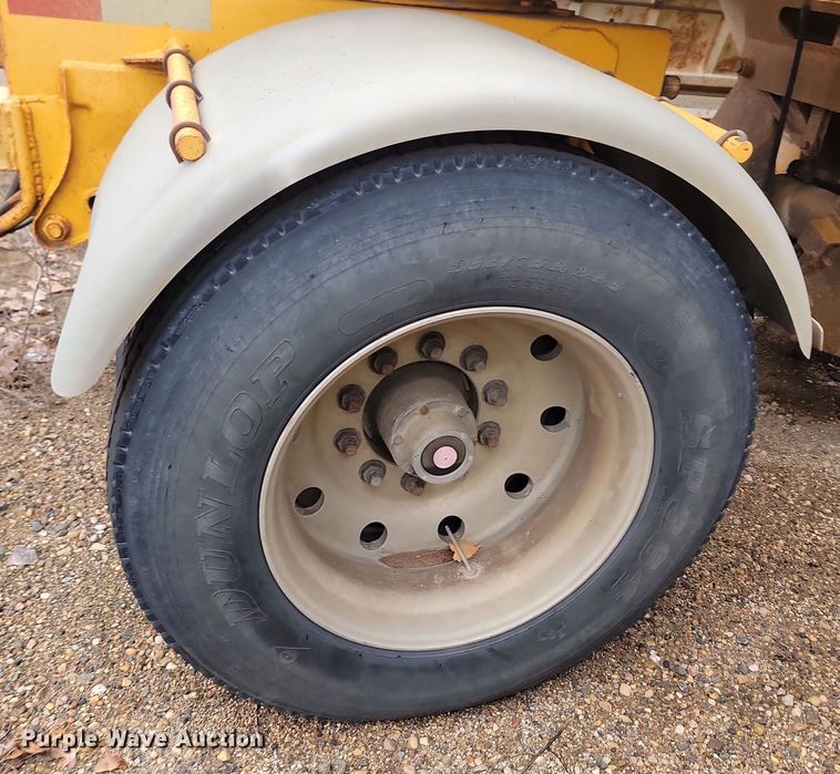 image for item KU9086 1994 Strick bottom dump pup trailer