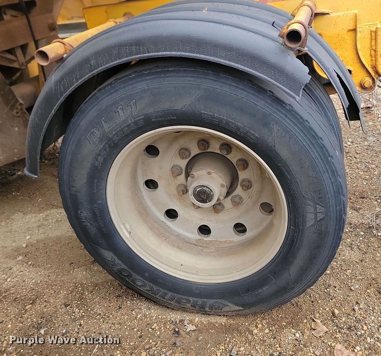 image for item KU9086 1994 Strick bottom dump pup trailer