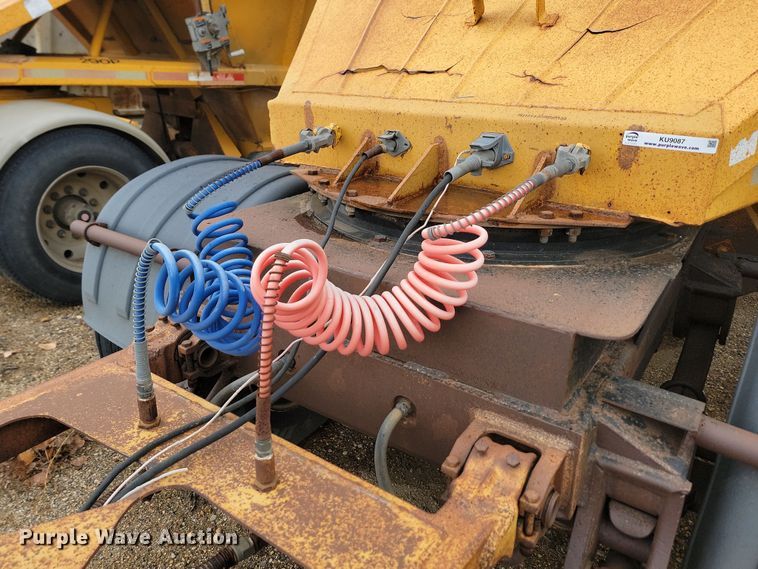 image for item KU9087 1994 Strick bottom dump pup trailer 