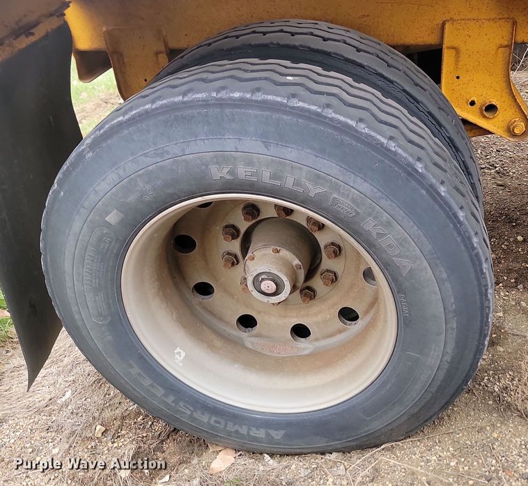 image for item KU9087 1994 Strick bottom dump pup trailer 