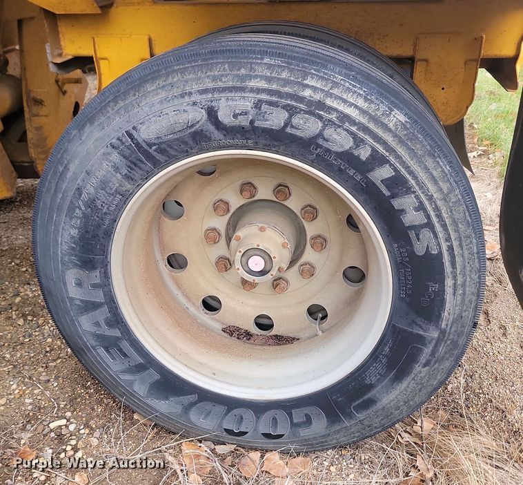 image for item KU9087 1994 Strick bottom dump pup trailer 