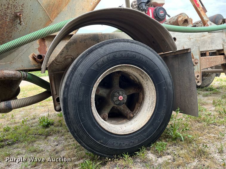 image for item LB9018 1974 Fruehauf  pneumatic dry bulk trailer