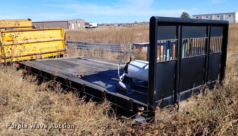 image for item LN9878 Knapheide  flatbed