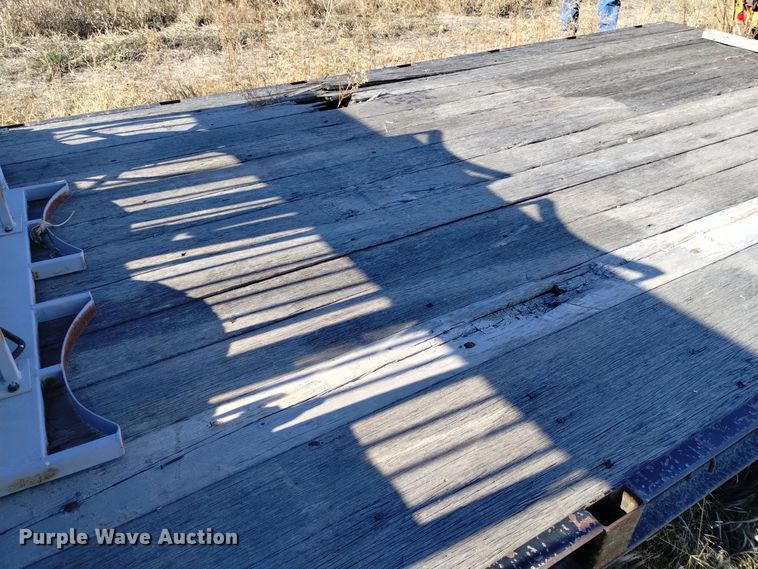 image for item LN9878 Knapheide  flatbed