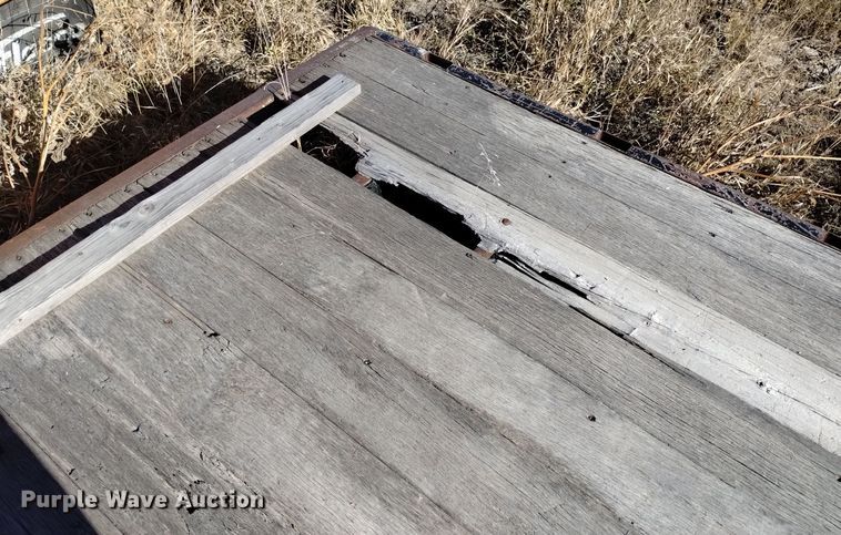 image for item LN9878 Knapheide  flatbed