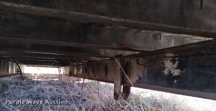 image for item LN9878 Knapheide  flatbed