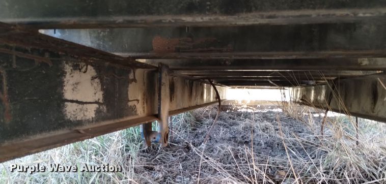 image for item LN9878 Knapheide  flatbed