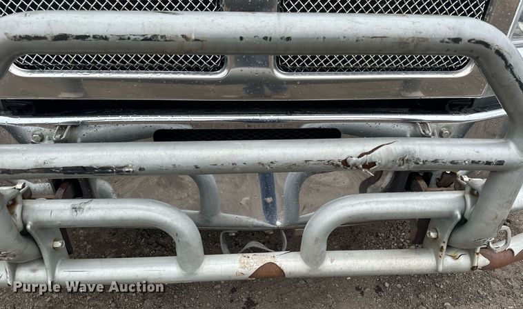 image for item LO9324 2015 Kenworth T880  semi truck