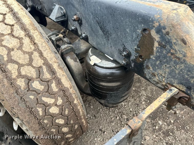 image for item LO9324 2015 Kenworth T880  semi truck