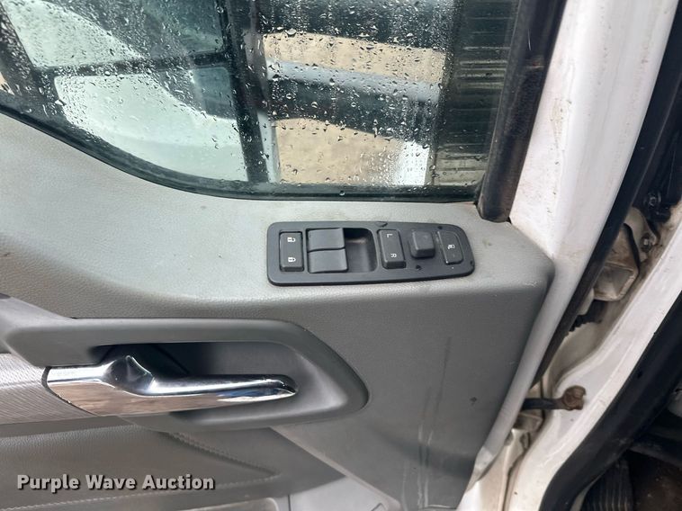 image for item LO9324 2015 Kenworth T880  semi truck