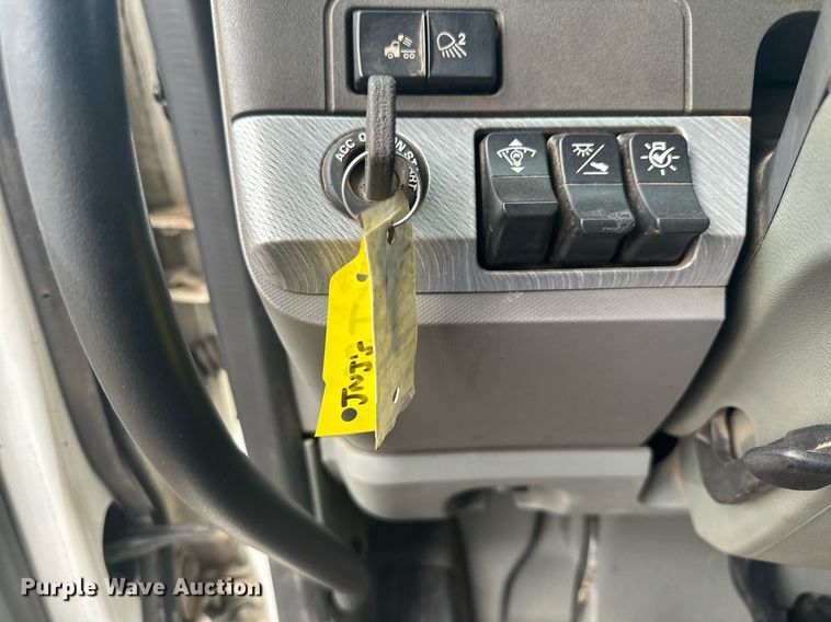 image for item LO9324 2015 Kenworth T880  semi truck