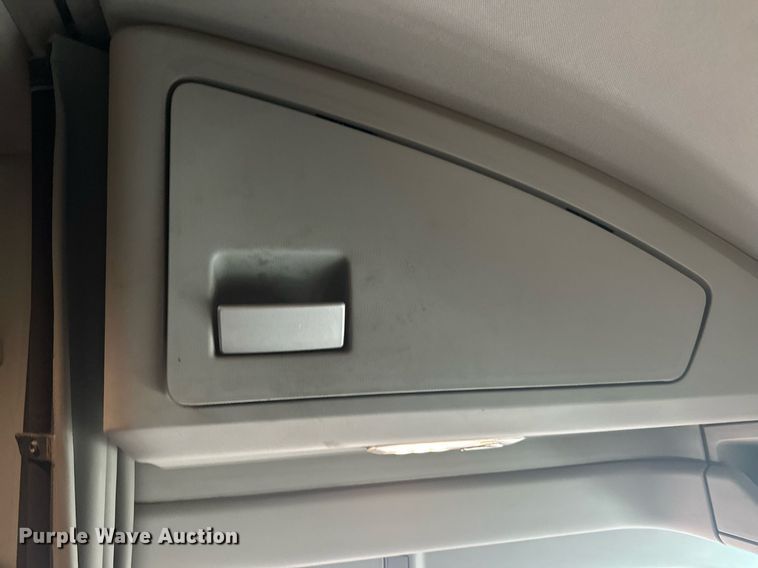 image for item LO9324 2015 Kenworth T880  semi truck