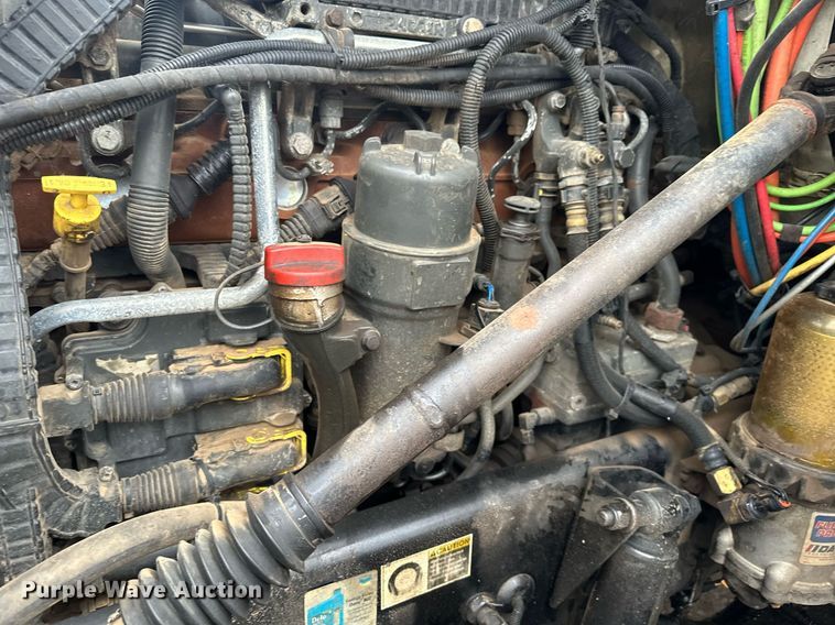 image for item LO9324 2015 Kenworth T880  semi truck