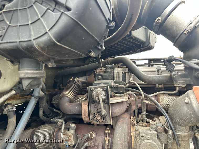 image for item LO9324 2015 Kenworth T880  semi truck