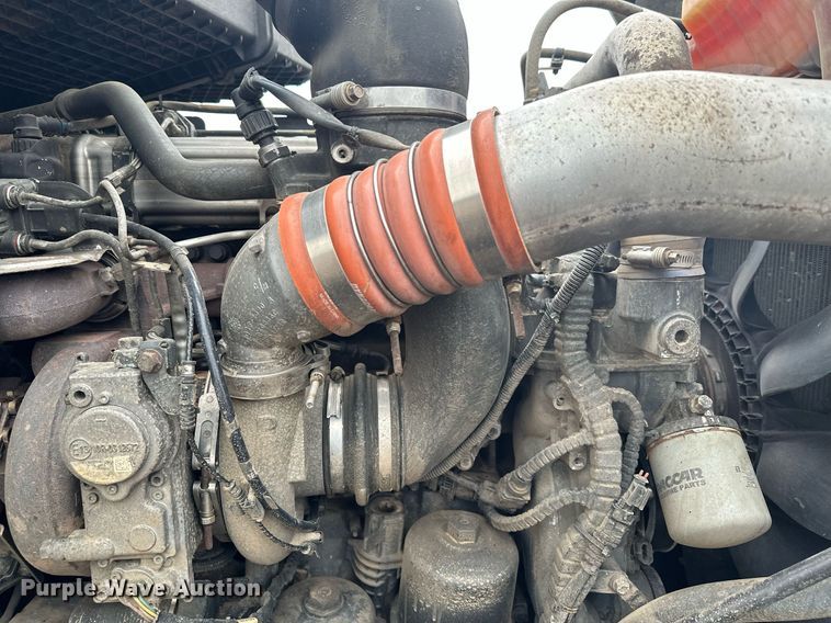 image for item LO9324 2015 Kenworth T880  semi truck