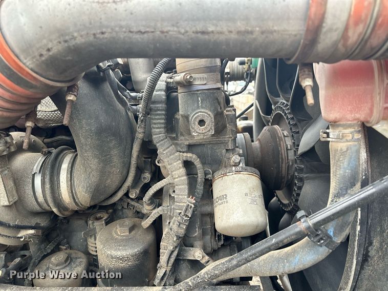 image for item LO9324 2015 Kenworth T880  semi truck