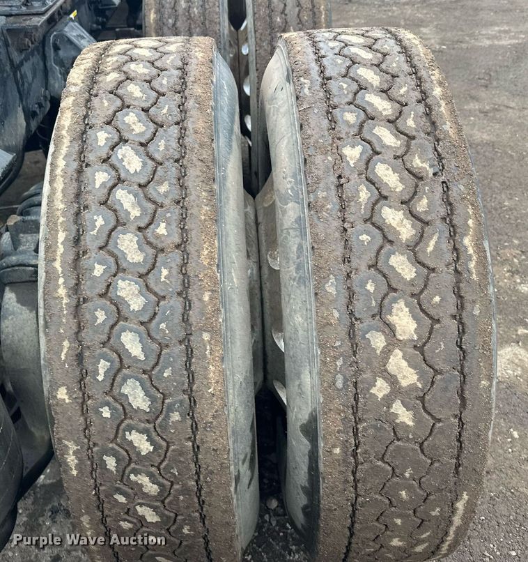 image for item LO9324 2015 Kenworth T880  semi truck