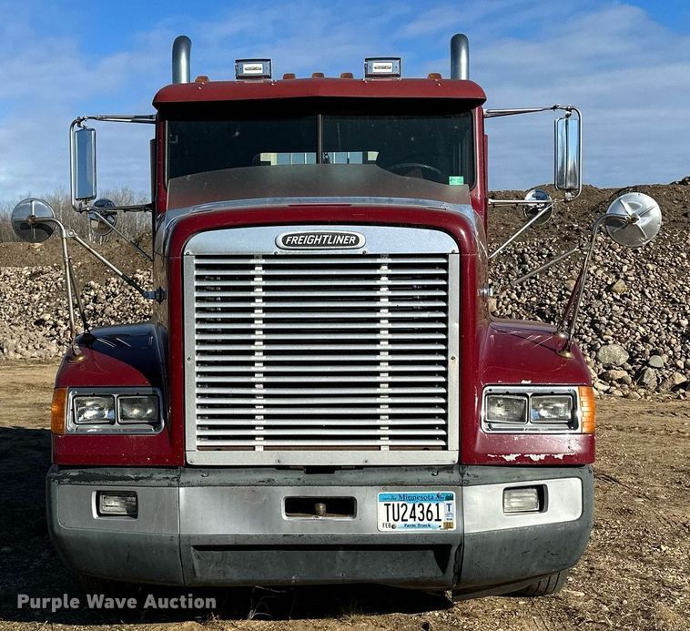 image for item LO9337 1998 Freightliner FLD  semi truck