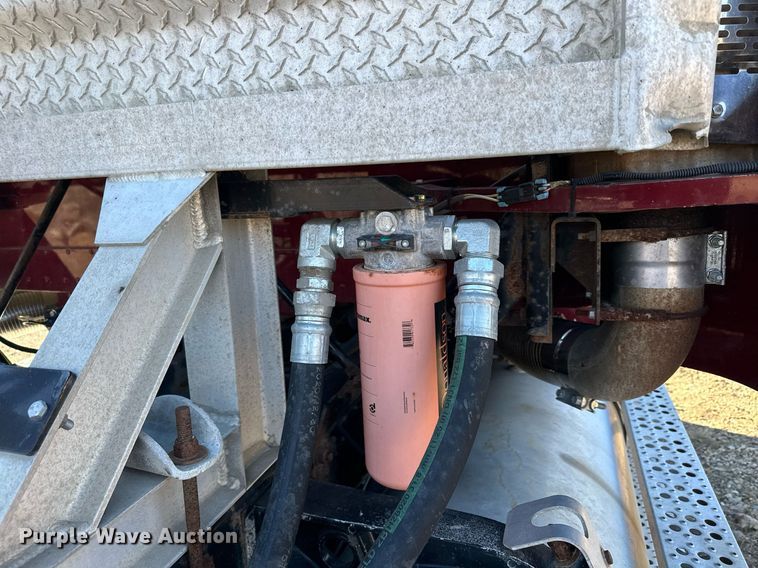 image for item LO9337 1998 Freightliner FLD  semi truck