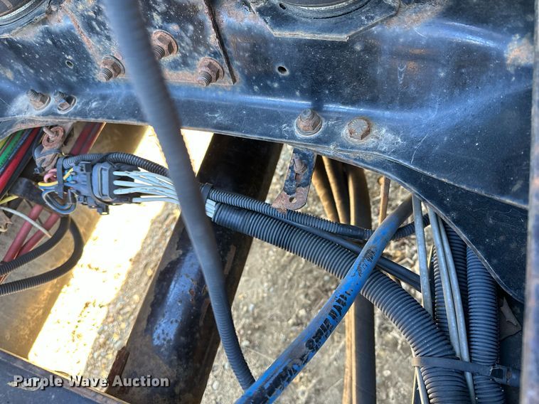 image for item LO9337 1998 Freightliner FLD  semi truck