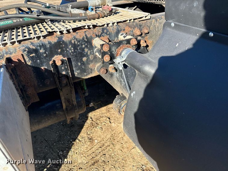 image for item LO9337 1998 Freightliner FLD  semi truck