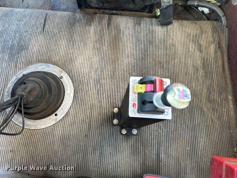 image for item LO9337 1998 Freightliner FLD  semi truck