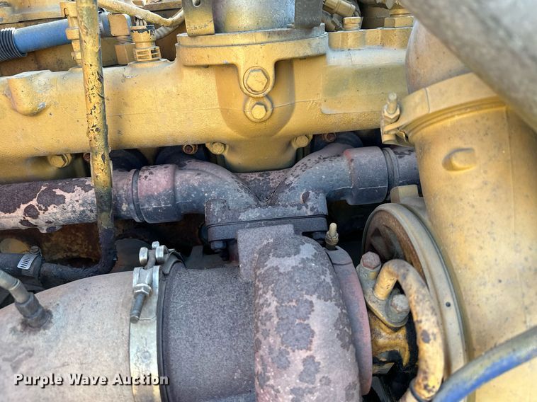 image for item LO9337 1998 Freightliner FLD  semi truck