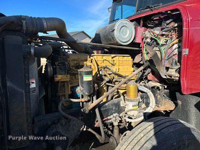 image for item LO9337 1998 Freightliner FLD  semi truck