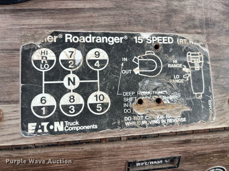 image for item MG9397 1986 Western Star 4900  semi truck