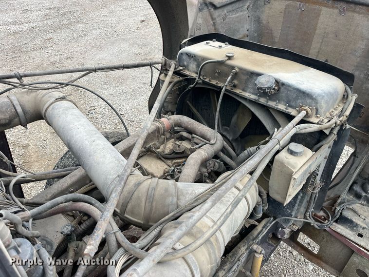 image for item MG9397 1986 Western Star 4900  semi truck