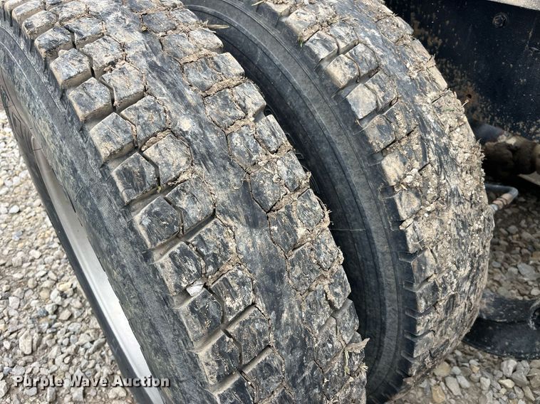 image for item MG9397 1986 Western Star 4900  semi truck