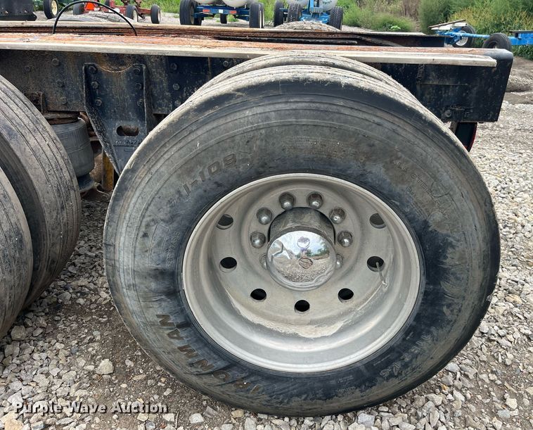 image for item MG9397 1986 Western Star 4900  semi truck