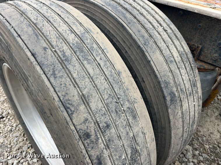 image for item MG9397 1986 Western Star 4900  semi truck