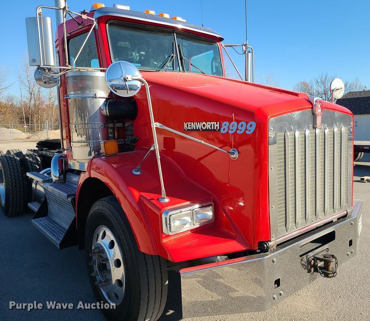 image for item MJ9534 2015 Kenworth T800  semi truck