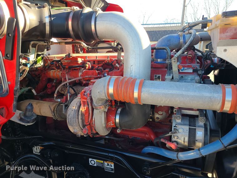 image for item MJ9534 2015 Kenworth T800  semi truck